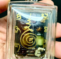 Blessing buddha Mae SPG Nang Phloy LP Chalom 